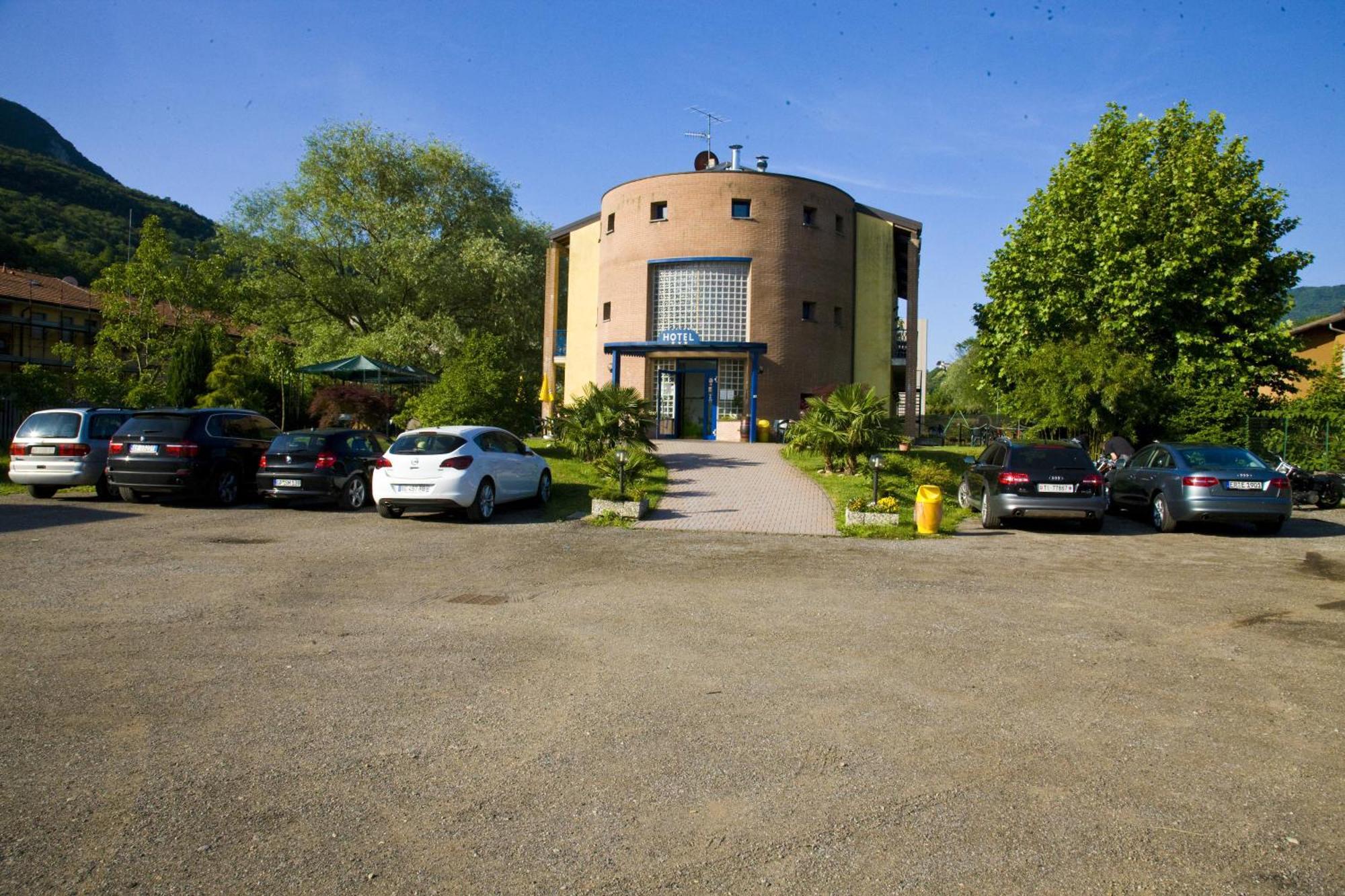 Hotel Il Canneto Porto Ceresio Zewnętrze zdjęcie