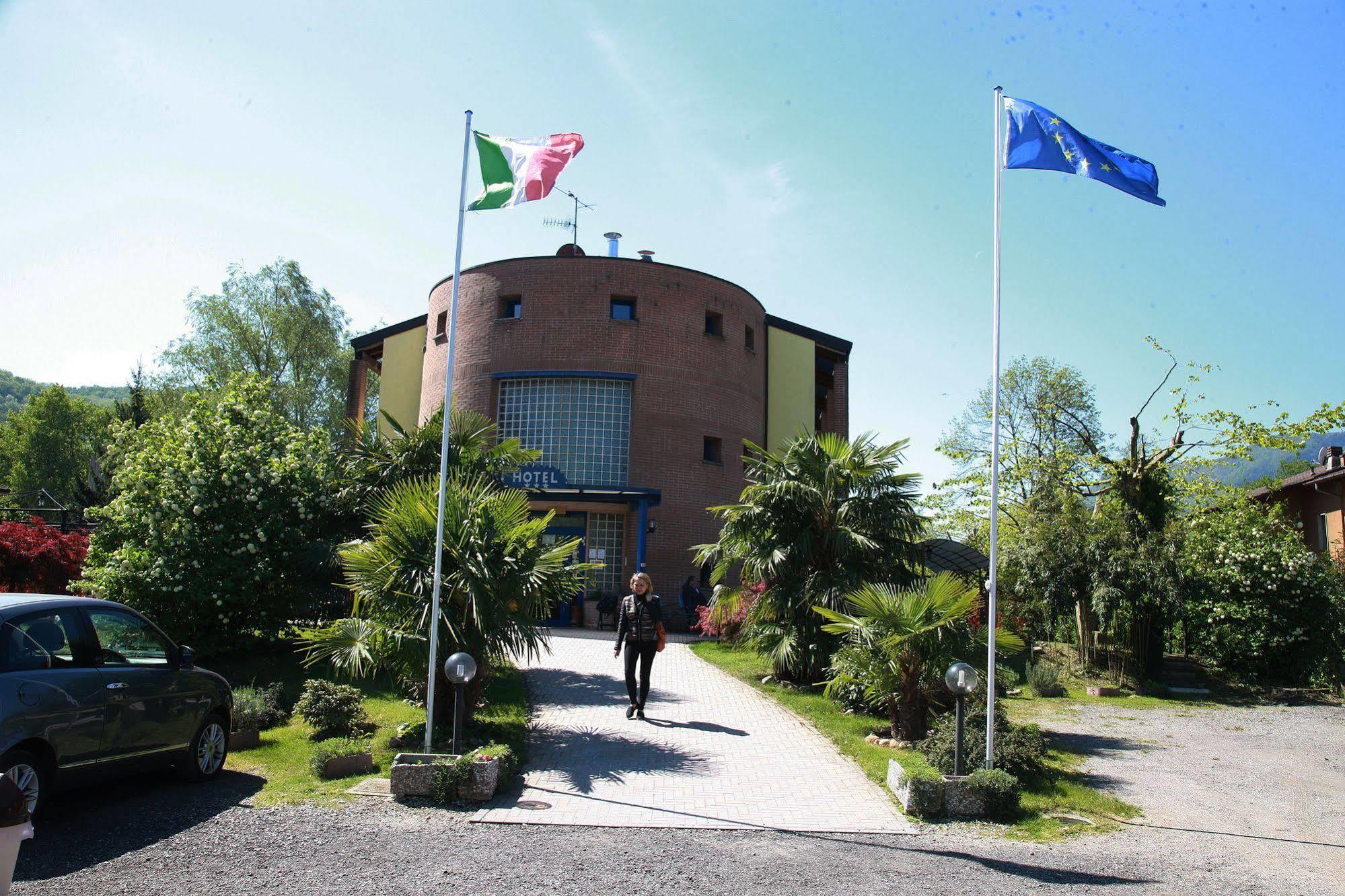 Hotel Il Canneto Porto Ceresio Zewnętrze zdjęcie