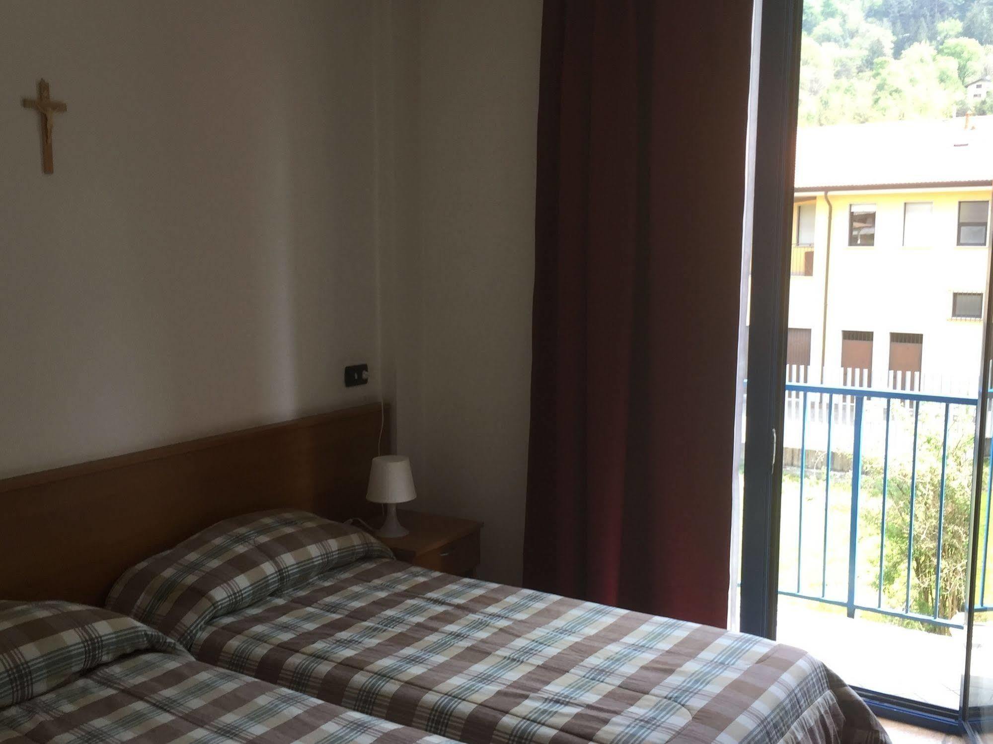 Hotel Il Canneto Porto Ceresio Zewnętrze zdjęcie