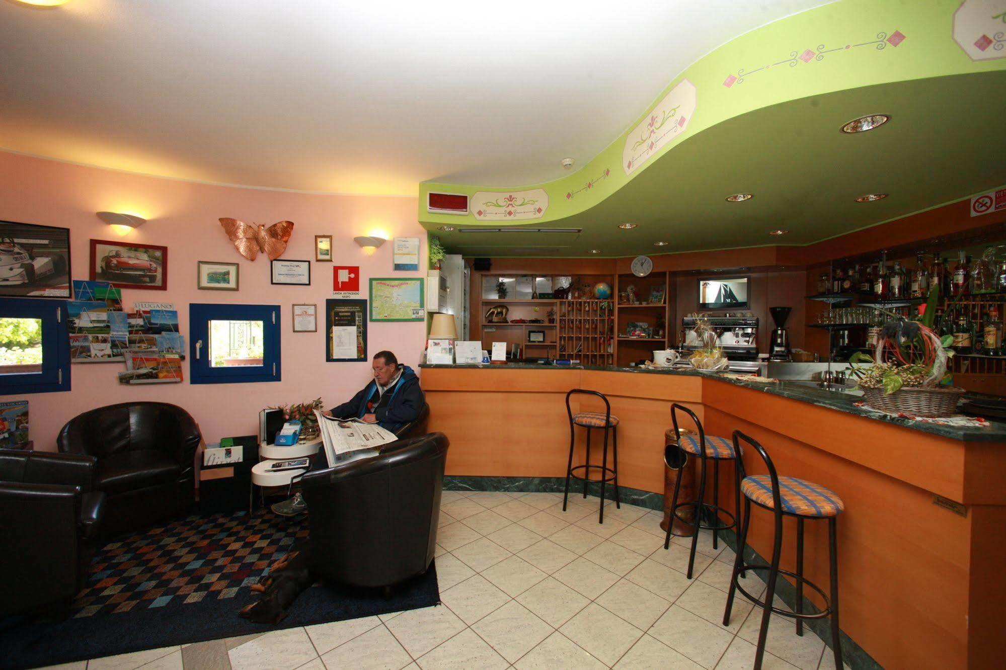 Hotel Il Canneto Porto Ceresio Zewnętrze zdjęcie