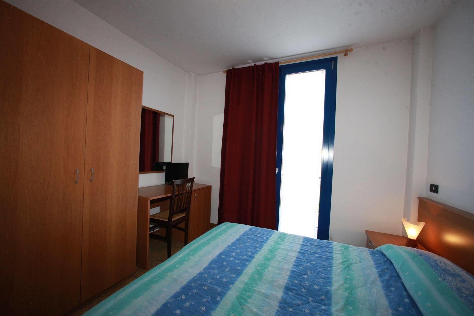 Hotel Il Canneto Porto Ceresio Zewnętrze zdjęcie