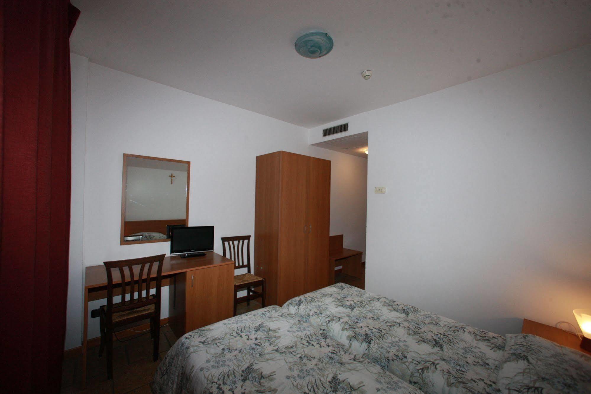 Hotel Il Canneto Porto Ceresio Zewnętrze zdjęcie