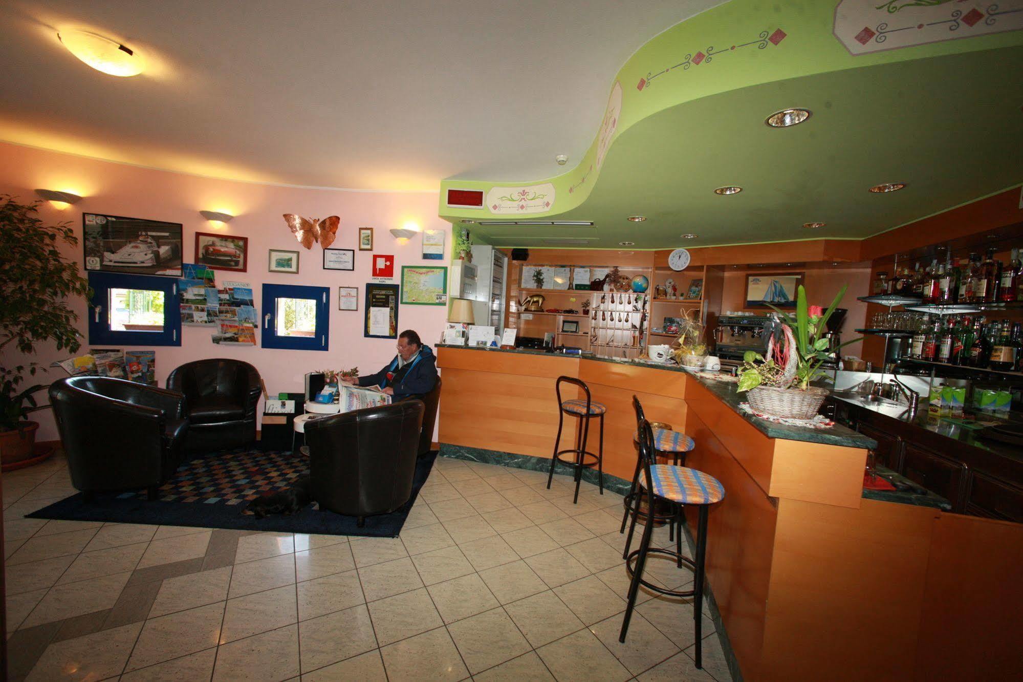 Hotel Il Canneto Porto Ceresio Zewnętrze zdjęcie